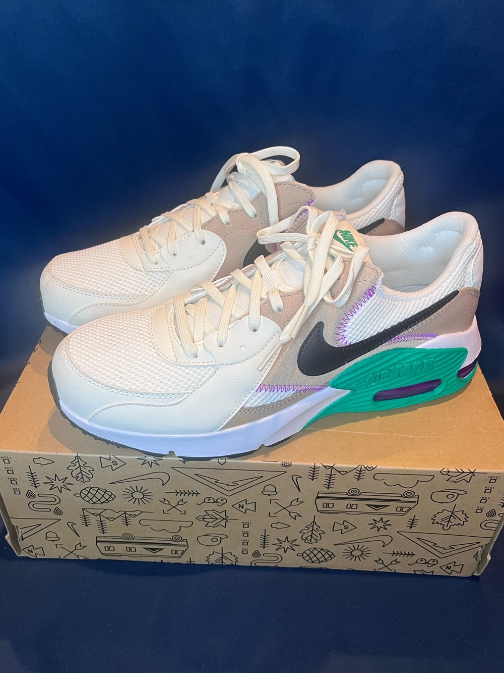 Men’s Nike Air Max Excee Sail Hemp Stadium Green (NEW)